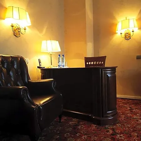 فندق Hotel Plock 3*