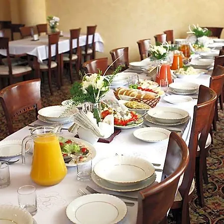 Hotel Plock فندق