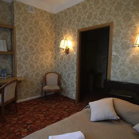فندق Hotel Plock 3*